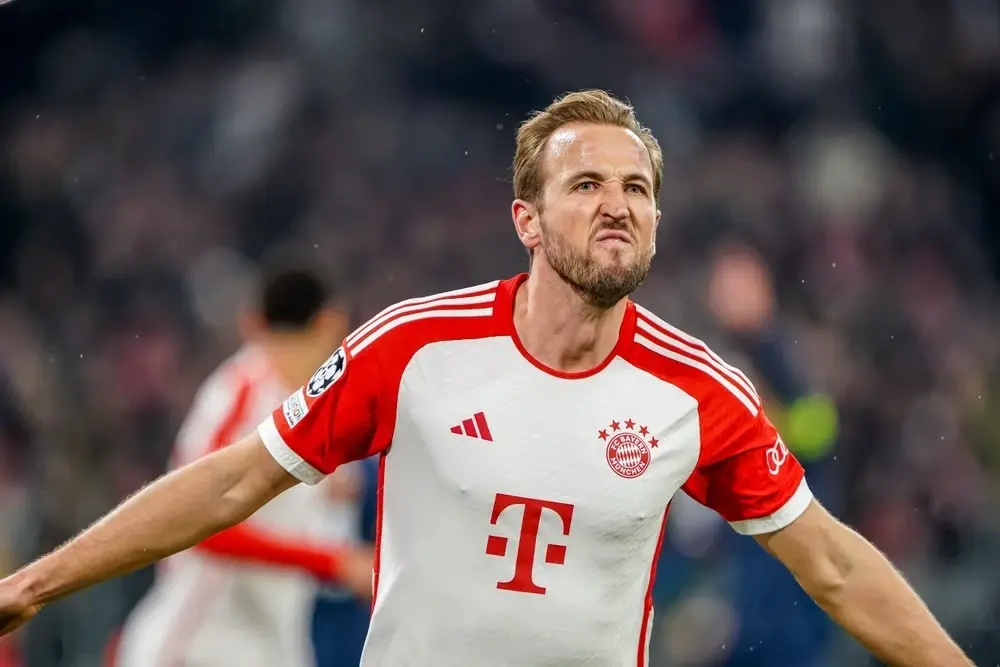Harry Kane zdobył Złotą Piłkę i Złoty But. Dołączył do legend