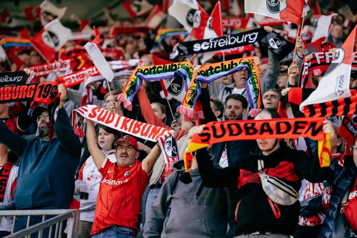 Freiburg pokonał Schalke i wrócił na szczyt Bundesligi