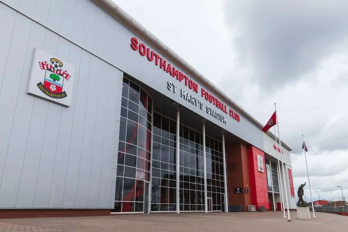 skandal-szpiegowski-southampton-wykluczony-z-finalu-barazy-o-awans-do-premier-league-middlesbrough-zagra-na-wembley